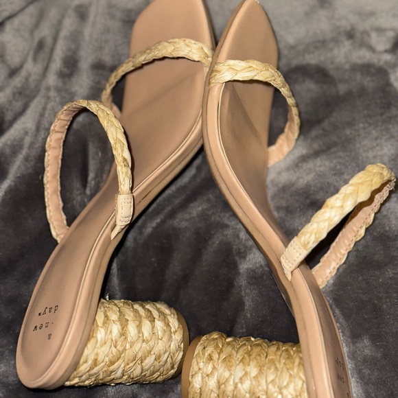 Straw Boho Strappy Sandals Wedges Heels - Picture 4 of 5